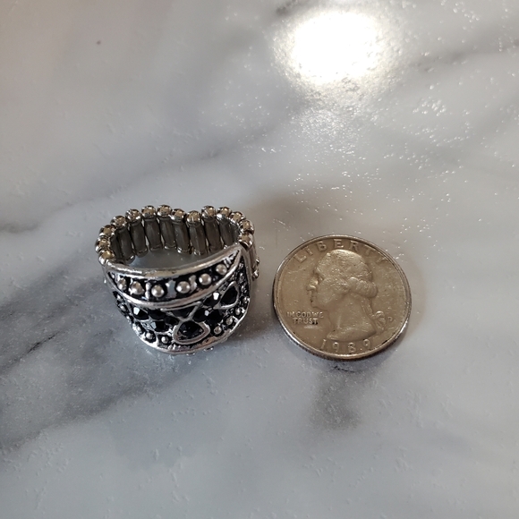 Silver Tone and Black Jewels Stretch Band Ring 💥3 for $24💥 - Picture 15 of 16